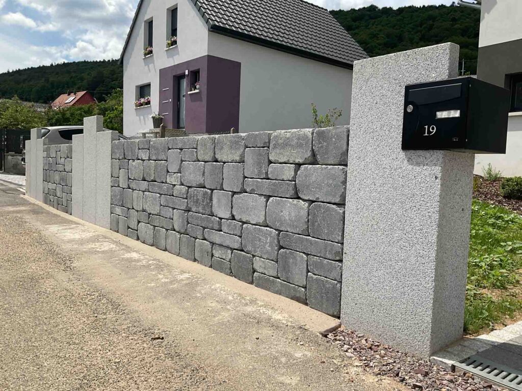 Mur de soutènement ou muret réalisé par Riehl Paysages