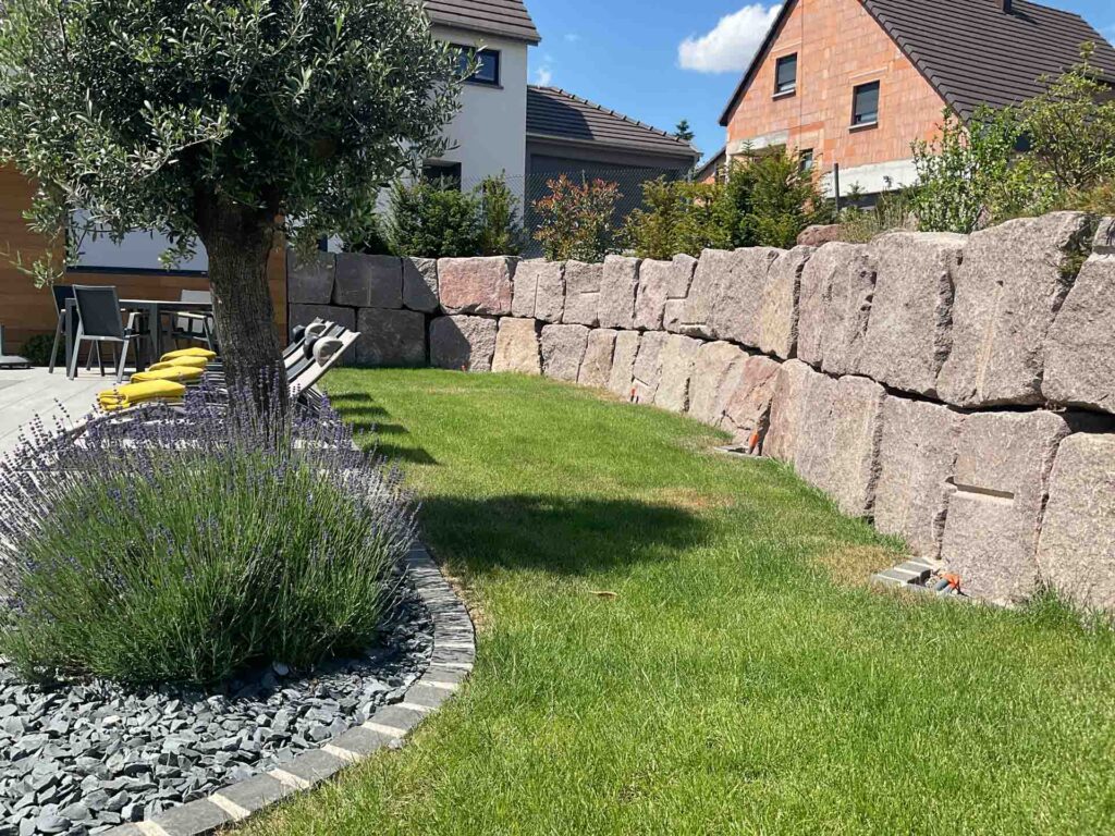 Mur de soutènement ou muret réalisé par Riehl Paysages